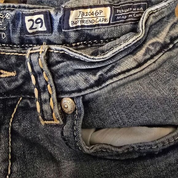 Miss Me Women's Blue Capris 29 - Picture 2 of 7